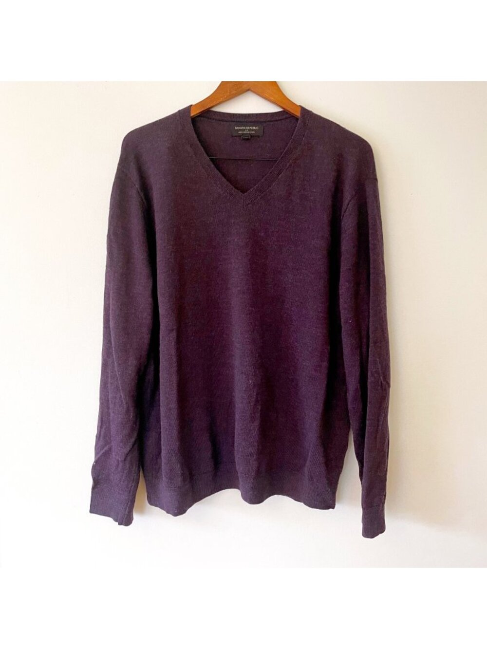 Banana Republic Men's Merino Wool V-Neck Sweater, Size XL